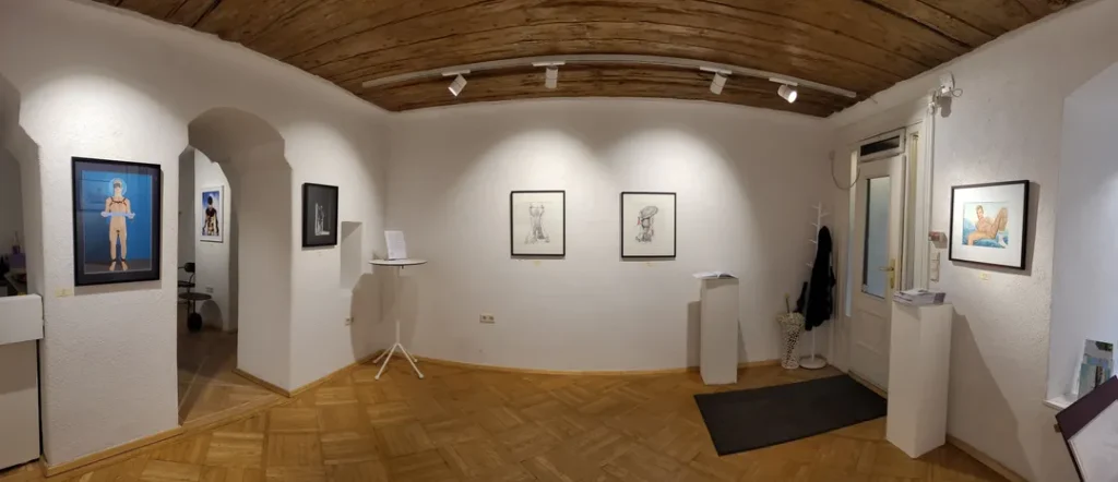 Ansicht der Ausstellung ‚I just want to be a good Boy!‘ von Lars van Roosendaal, gehängte Werke in der Galerie Himmelpfortgasse Wien